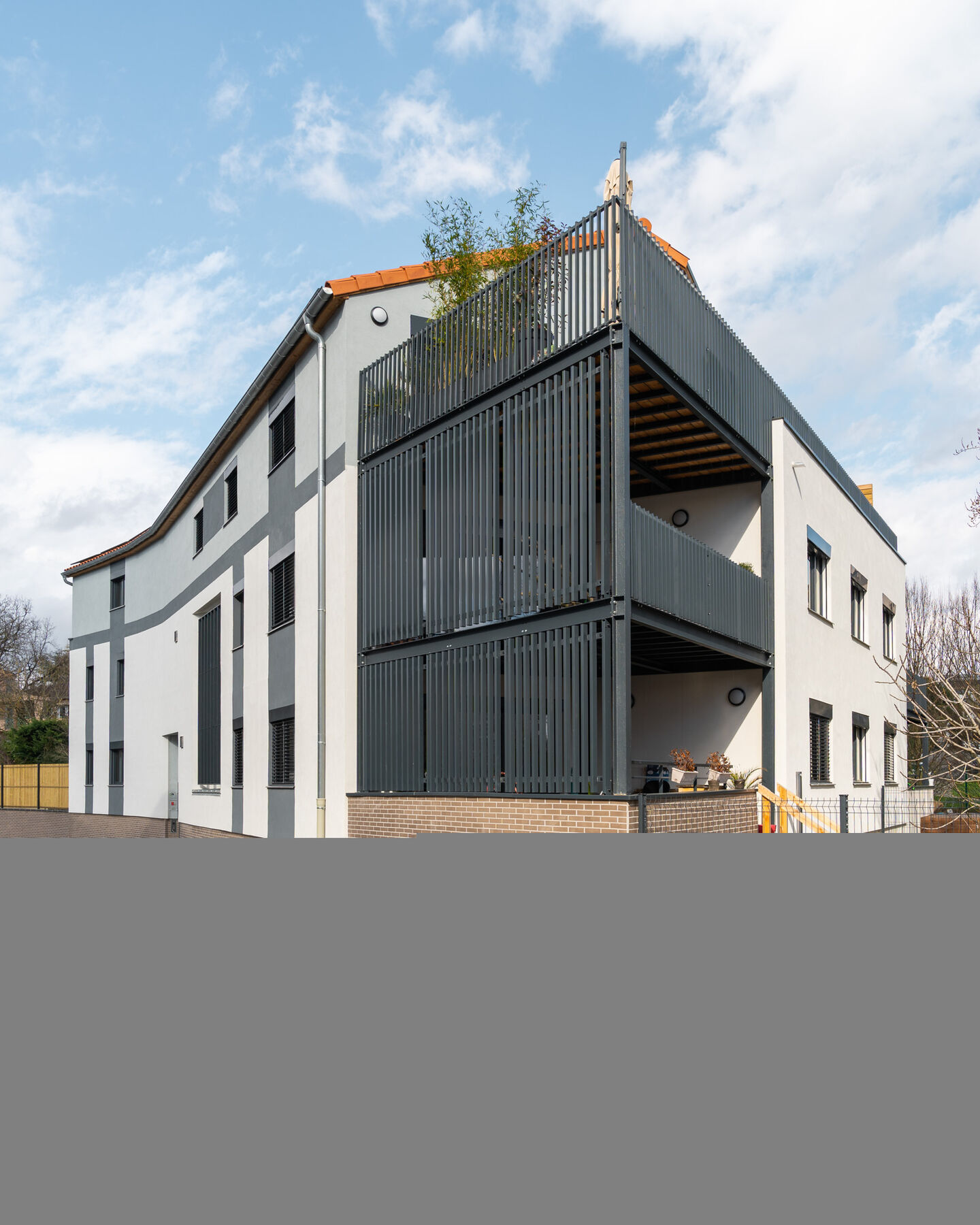 Puis-je utiliser le chanvre comme matériau de construction et pour isoler ma maison ?